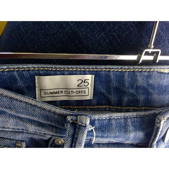 NEW GAP Summer Cut-off Shorts - Picture 3 of 3